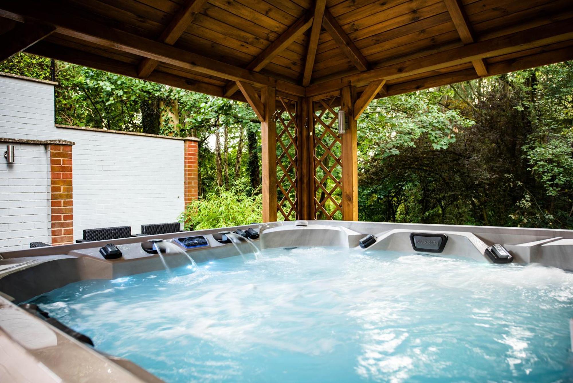 Southcrest Manor Hotel, Best Western Signature Collection Redditch Exterior foto
